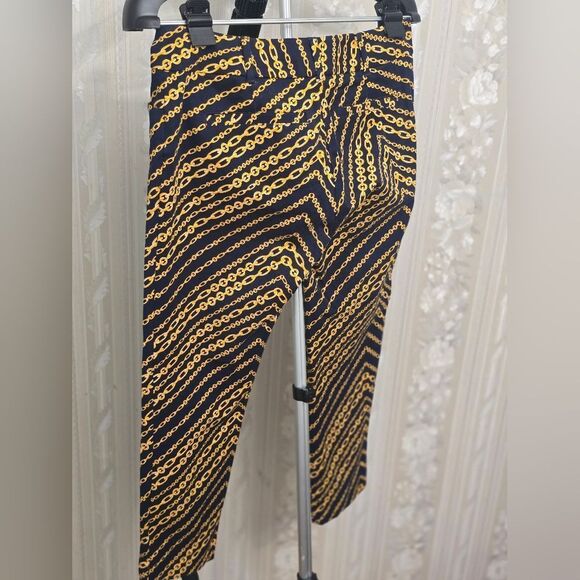 7th Avenue Design Studio Navy and Gold Chain Print Crop Pants - Picture 4 of 7